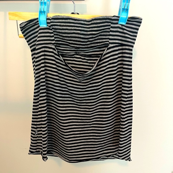 Roxy strapless top with back cut out - Picture 4 of 5